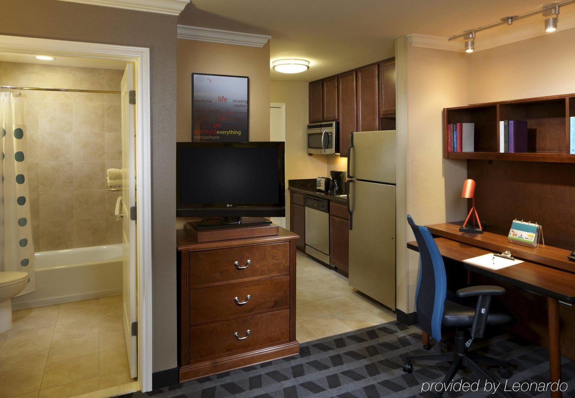 Towneplace Suites Houston North/Shenandoah Εξωτερικό φωτογραφία